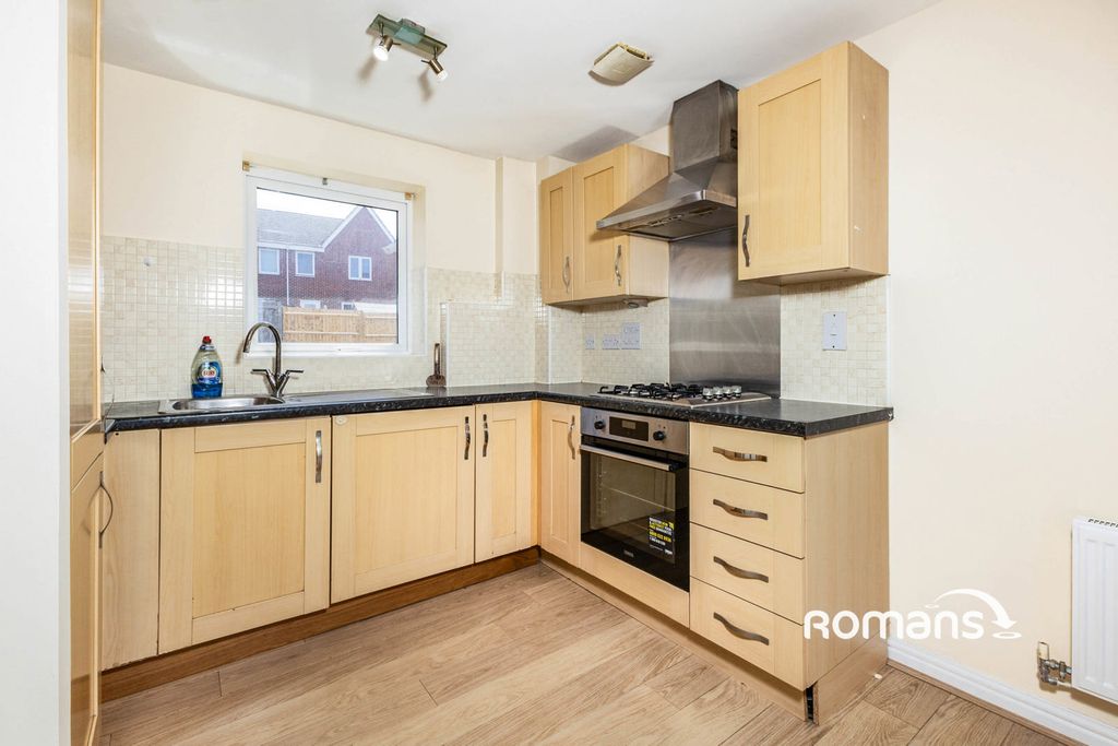 Property photo 3 of 10 Photo