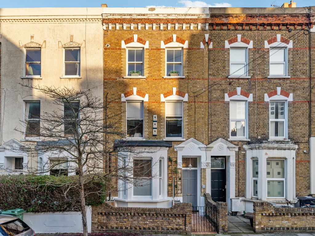 Property photo 1 of 9