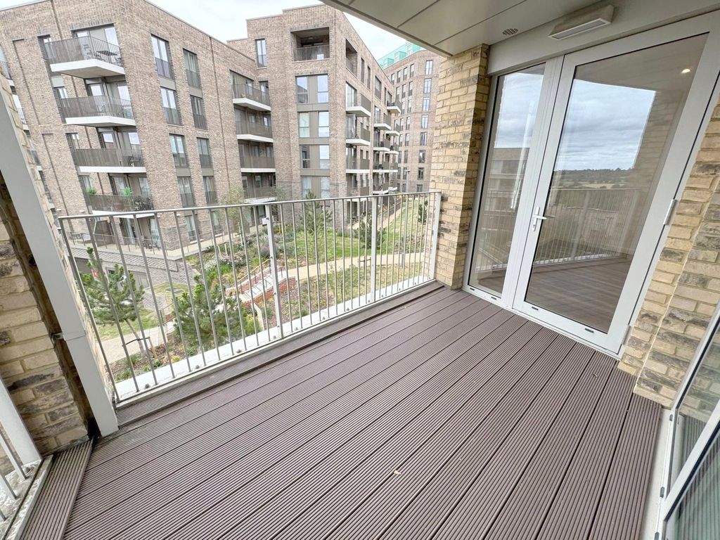 Property photo 3 of 13 Picture No. 01