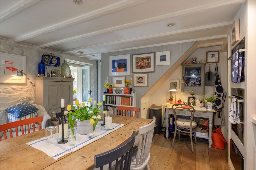 Property photo 3 of 30 Kitchen/Dining Room
