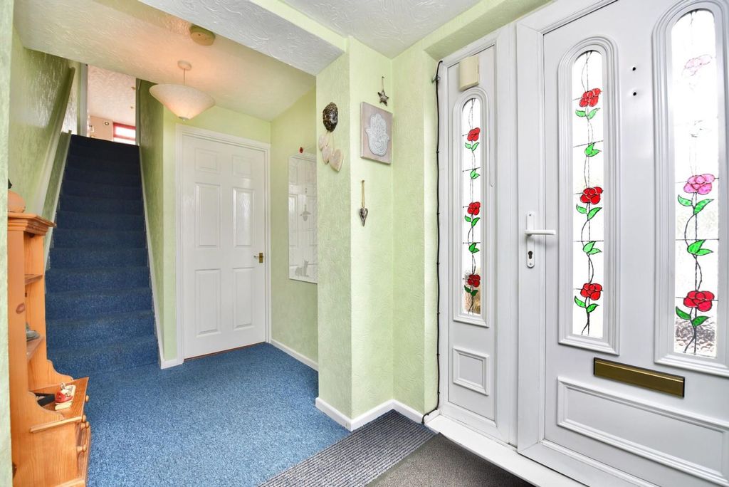 Property photo 3 of 35