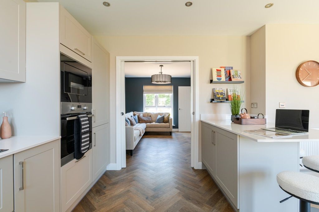 Property photo 3 of 13 A Sociable Layout Ideal For Entertaining Family And Friends