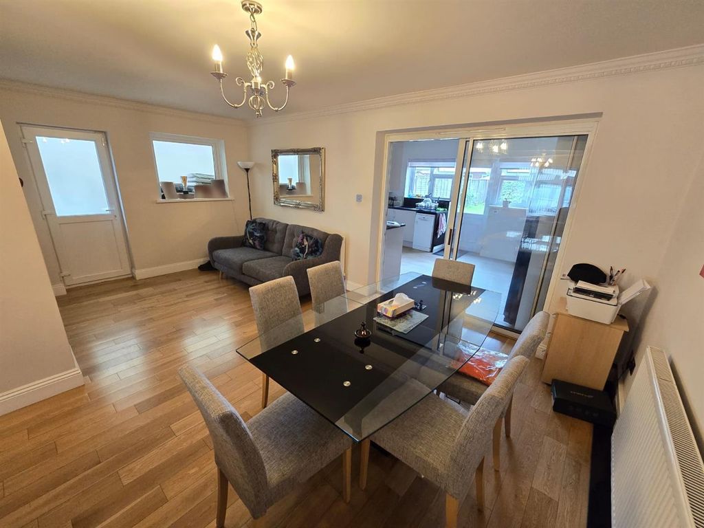Property photo 3 of 11 P3Ap-120-Eipaxcy8Ikb4G.Jpg