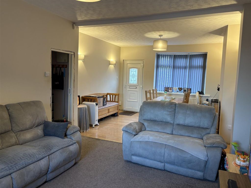 Property photo 2 of 13 Img_9323.Jpeg