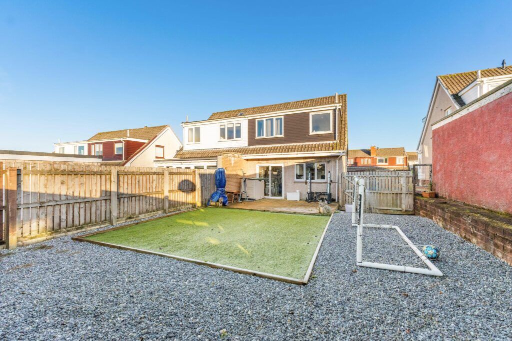 Property photo 2 of 23