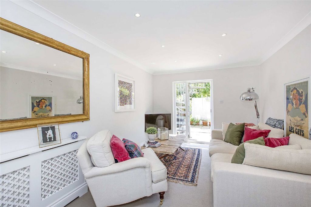 Property photo 1 of 10 Photo