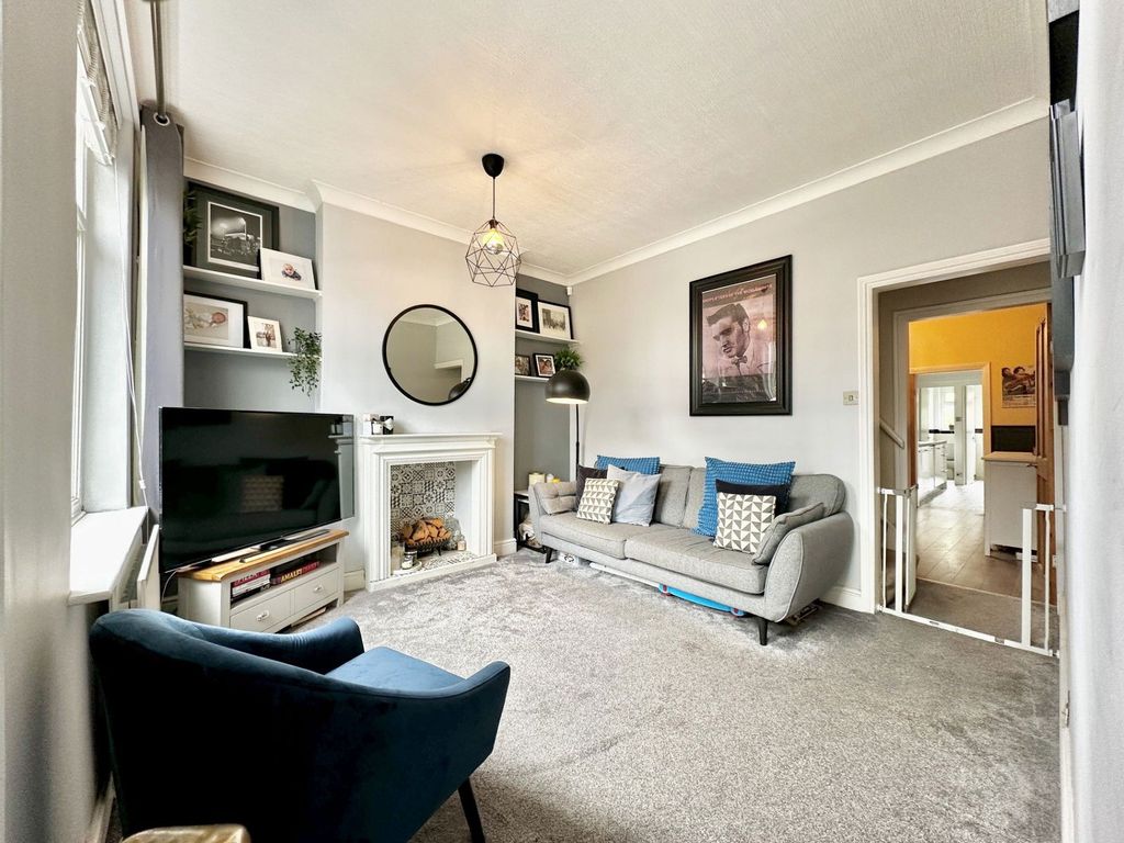 Property photo 3 of 24
