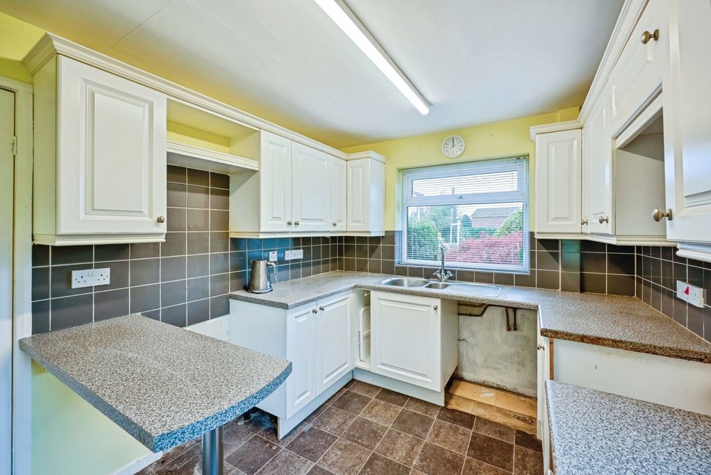 Property photo 2 of 15 Breakfast Kitchen