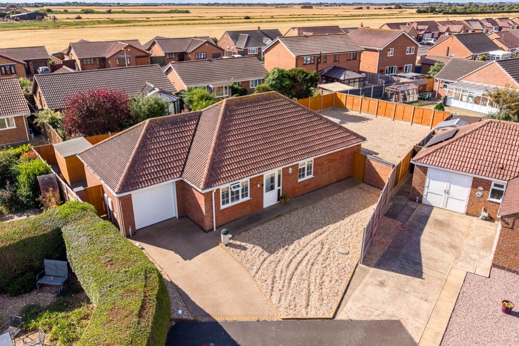 Property photo 1 of 27 3 Sanders Close (Sandilands)-4