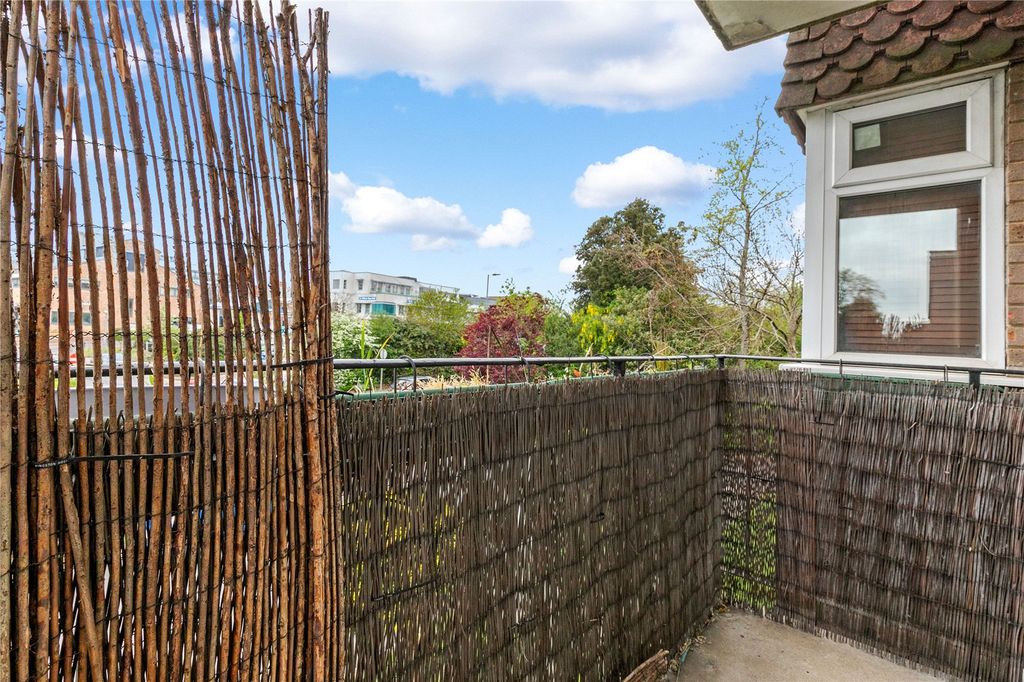 Property photo 2 of 7 Picture No. 11