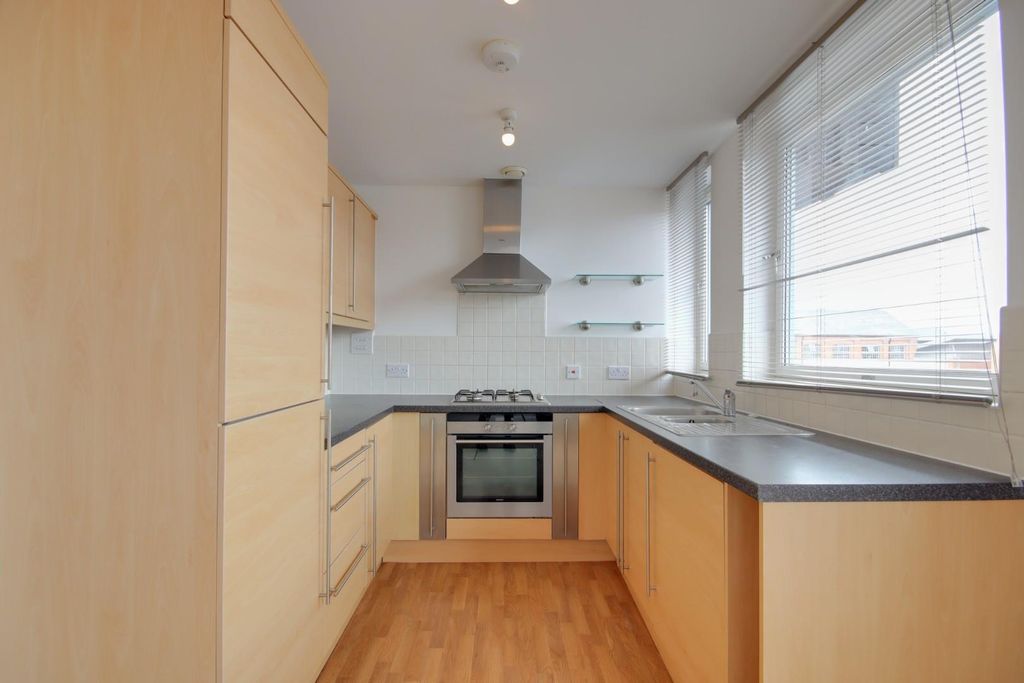 Property photo 2 of 9 Kitchen
