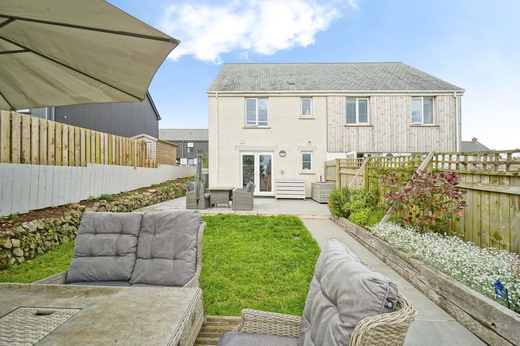 Property photo 1 of 17 Pbox-Img.Jpg