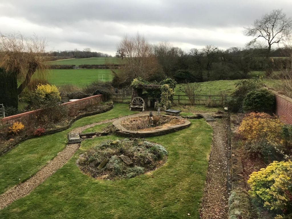 Property photo 3 of 11 Picture No. 12