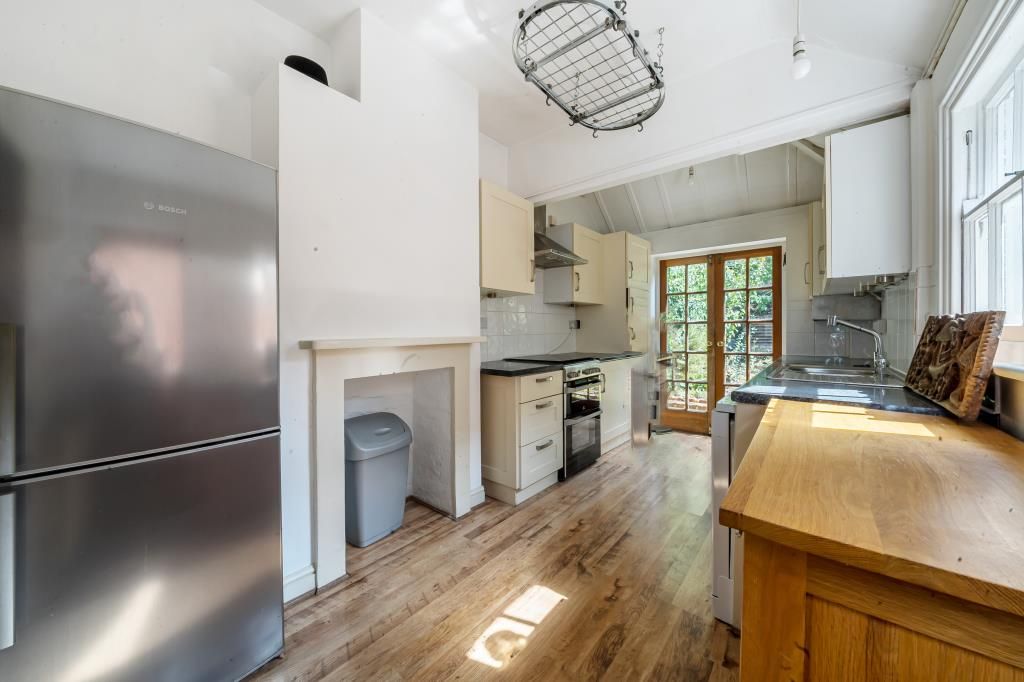 Property photo 2 of 12 Kitchen