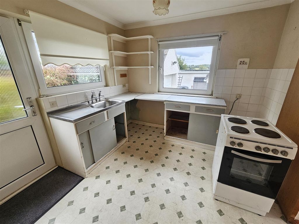 Property photo 3 of 13 Kitchen.Jpg