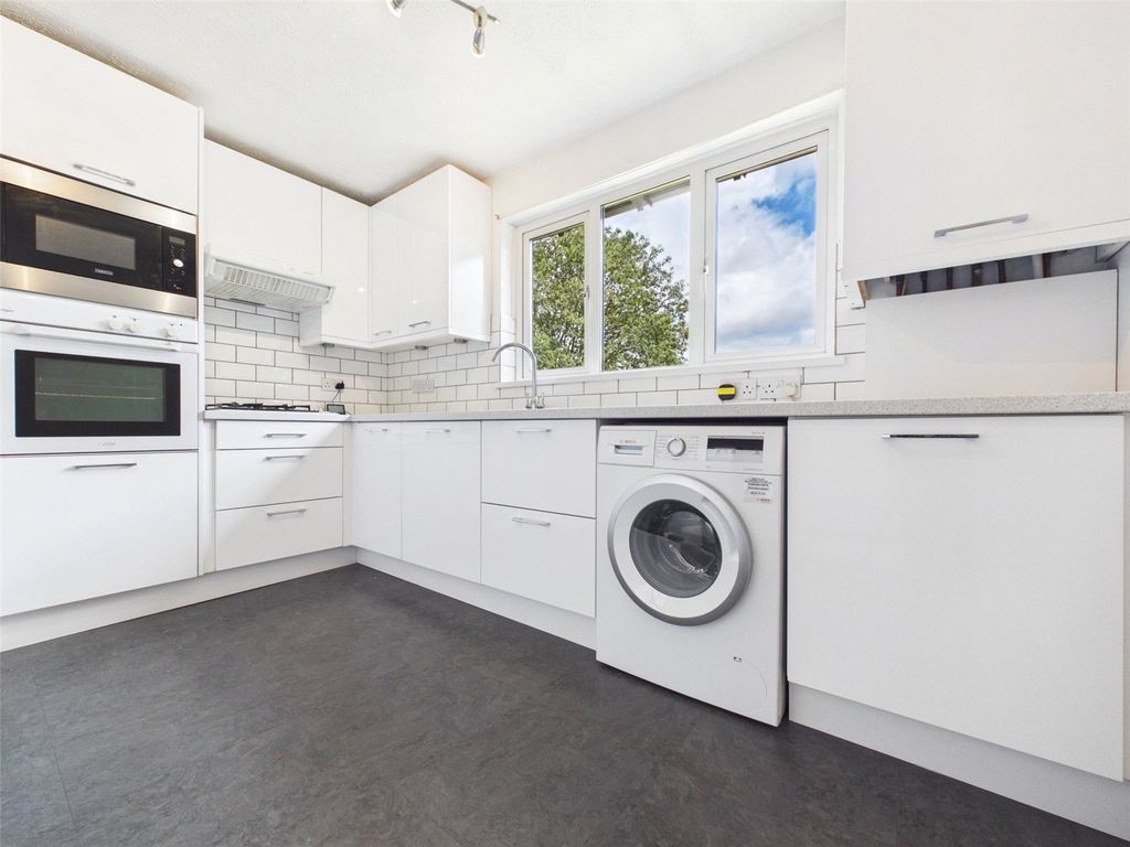 Property photo 2 of 5 Picture No. 09