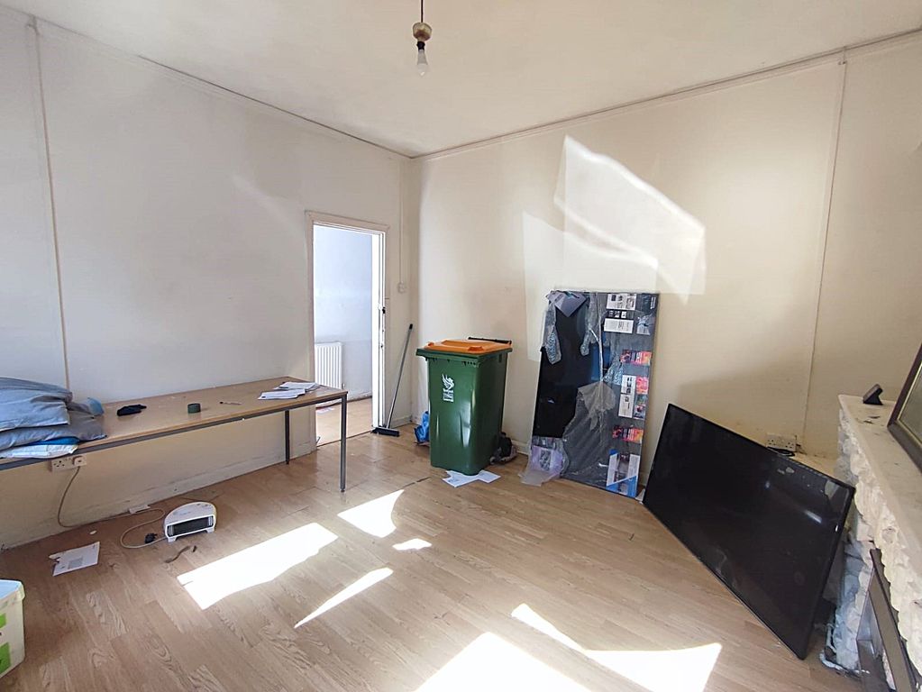 Property photo 3 of 9