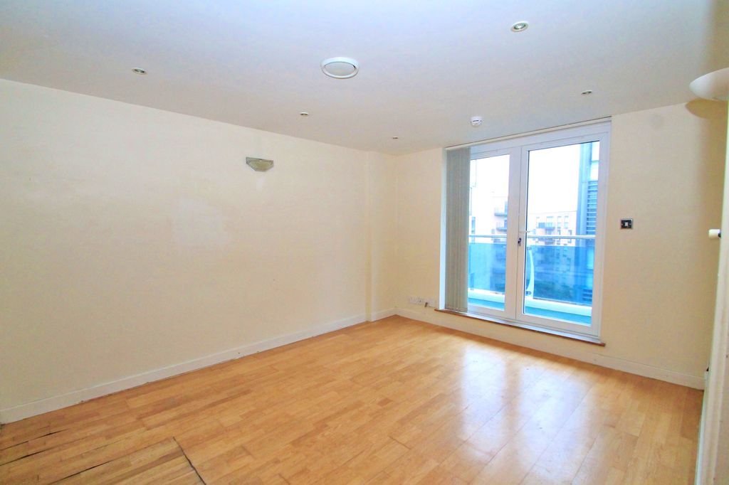 Property photo 2 of 11 Photo 1