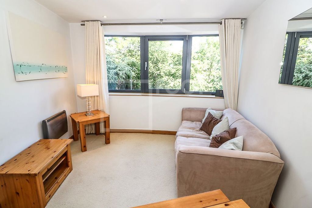 Property photo 2 of 38