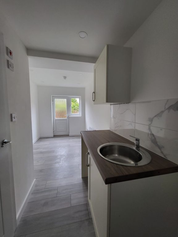 Property photo 2 of 3