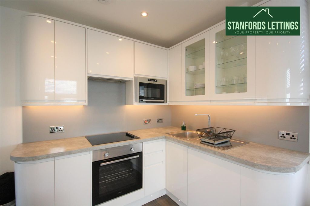 Property photo 3 of 6 A9An_Io7Kbhry5Gwmm3Hg5Toftw.Jpg