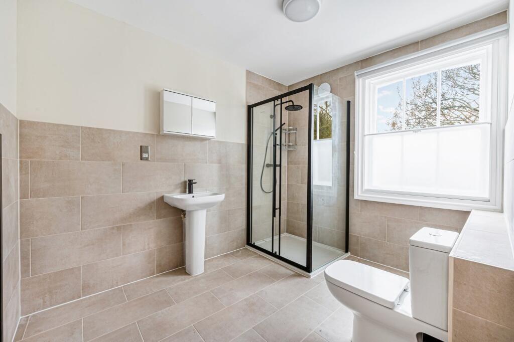 Property photo 2 of 9 Flexible Property Space