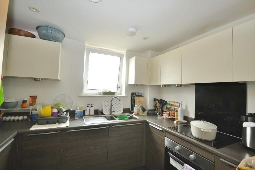 Property photo 2 of 10 Kitchen