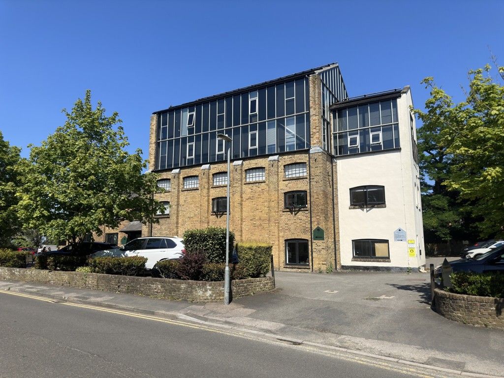 Property photo 2 of 8 Photo 4