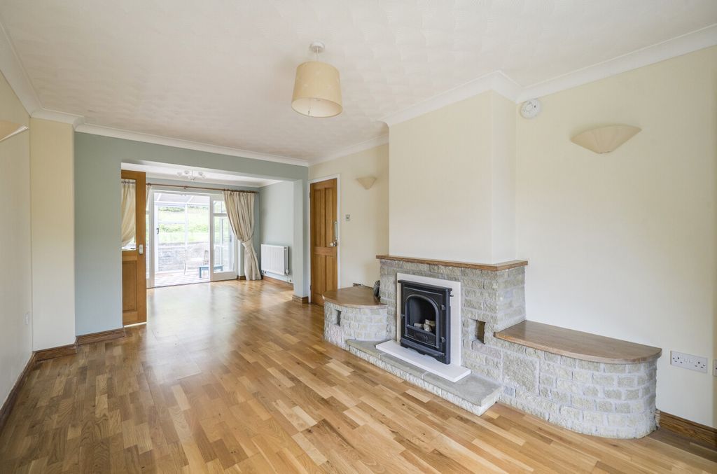 Property photo 3 of 21 1449523-12-6A0B3d...