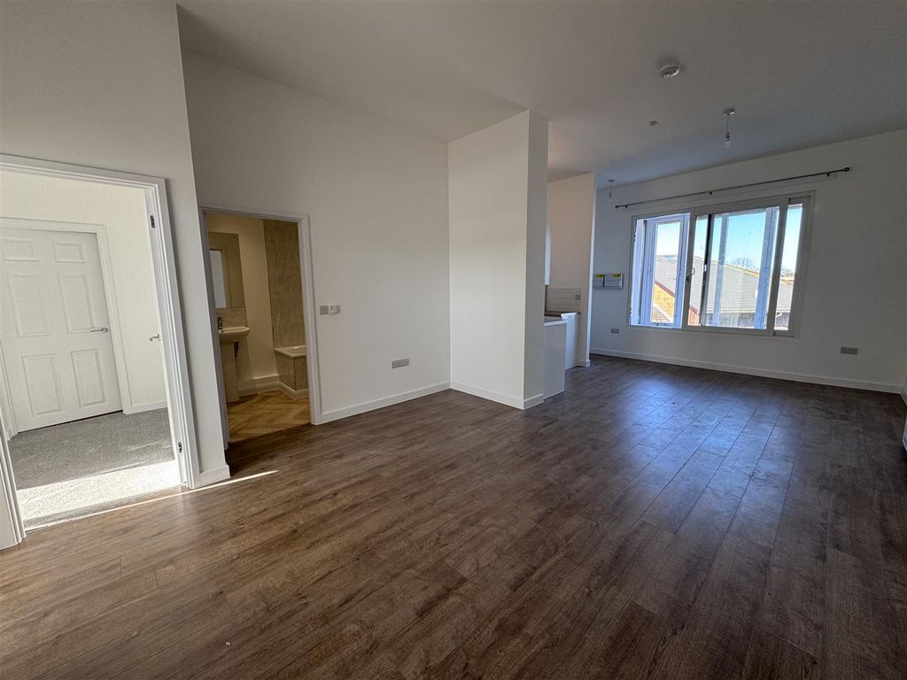 Property photo 3 of 7 Reception Room