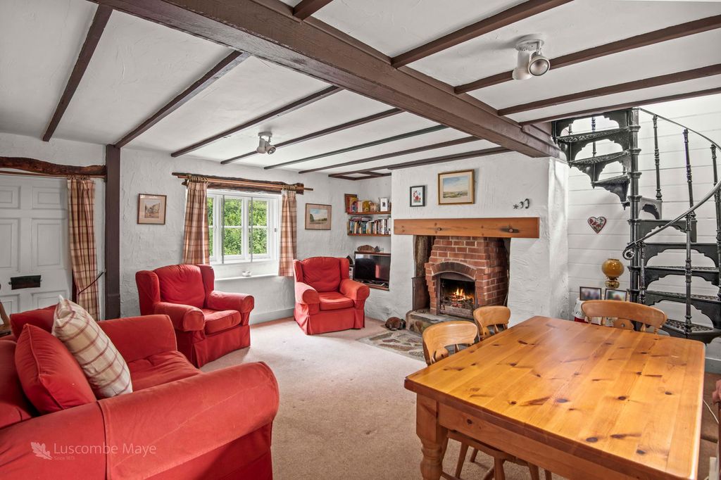 Property photo 2 of 14