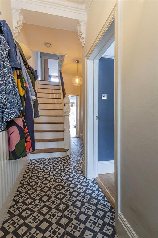 Property photo 2 of 16 Romilly Road West 14-15.Jpg