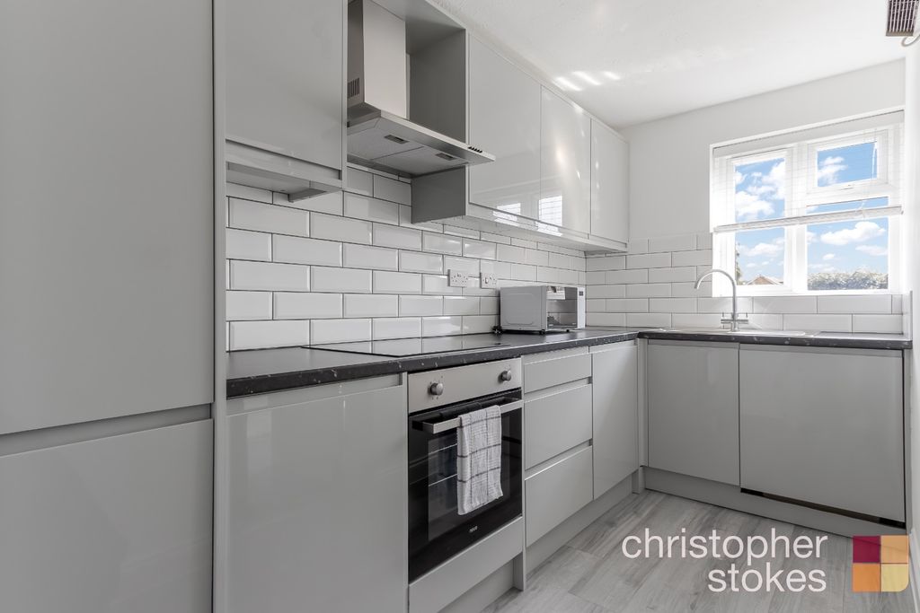 Property photo 3 of 14 5057156