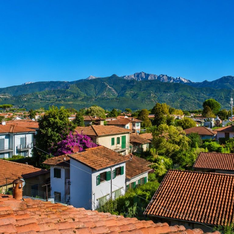 Property photo 1 of 12 Charming Villa In Forte Dei Marmi, Tuscany