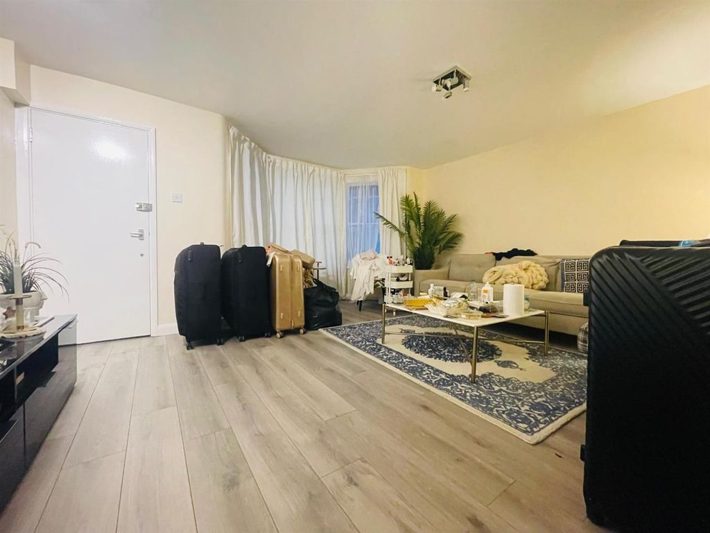 Property photo 1 of 11 B851F847-ce75-445A-A1E1-B845B7E2455F.Jpg