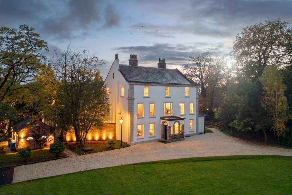Property photo 1 of 71