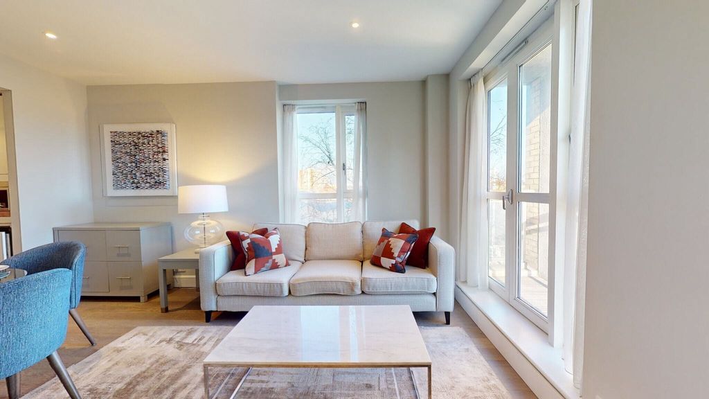 Property photo 3 of 13 Photo 3