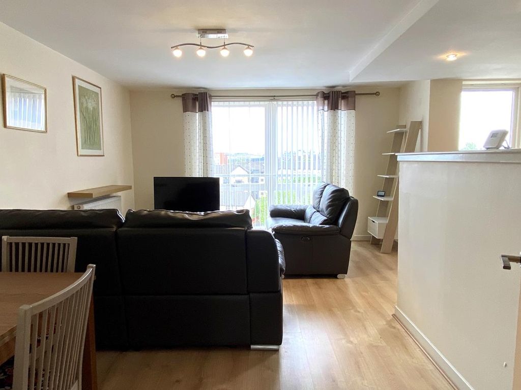 Property photo 2 of 19