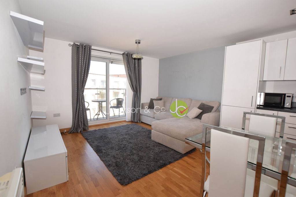 Property photo 2 of 9