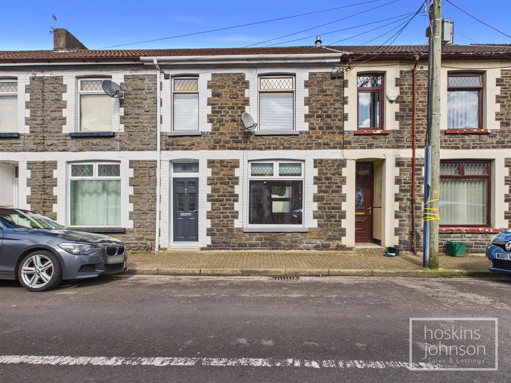 Property photo 1 of 19 Outside