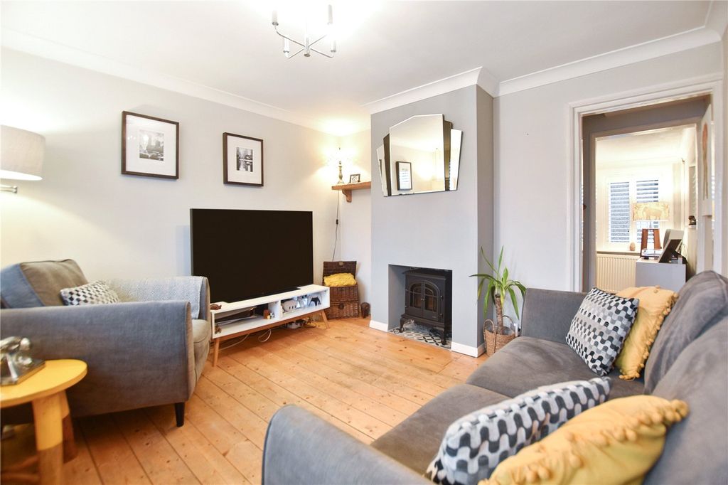 Property photo 1 of 14 Living Room