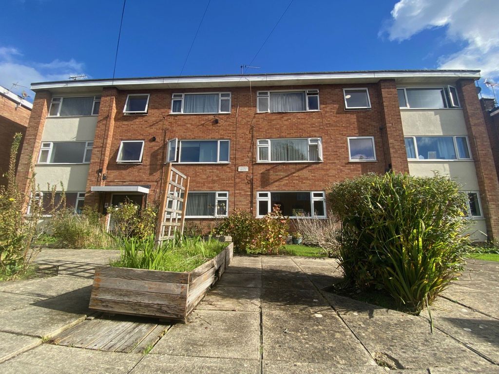 Property photo 2 of 12