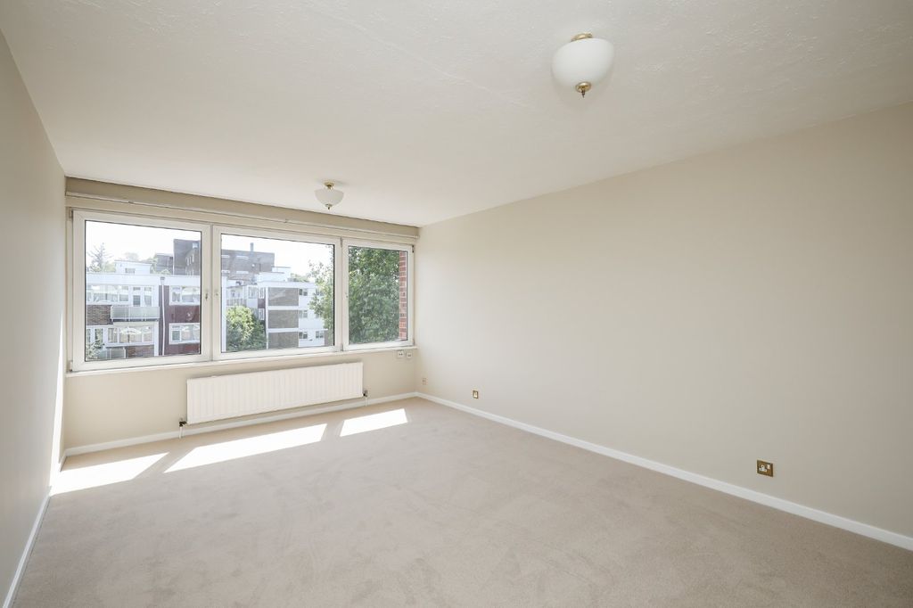 Property photo 2 of 10 Reception Room