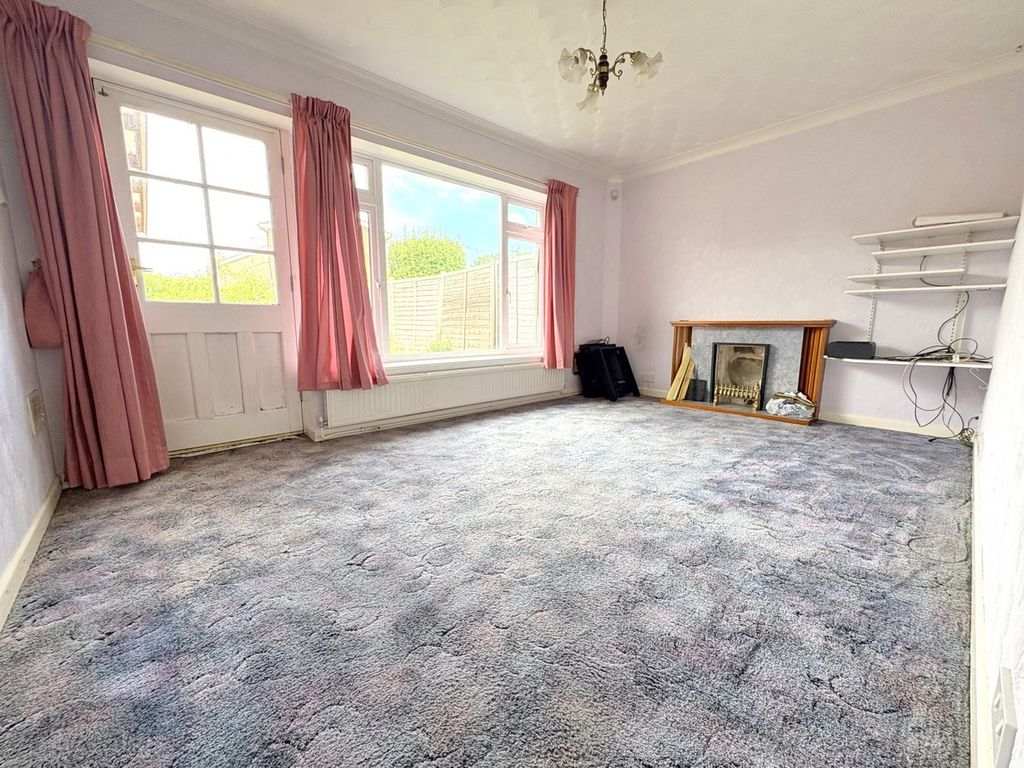 Property photo 3 of 24