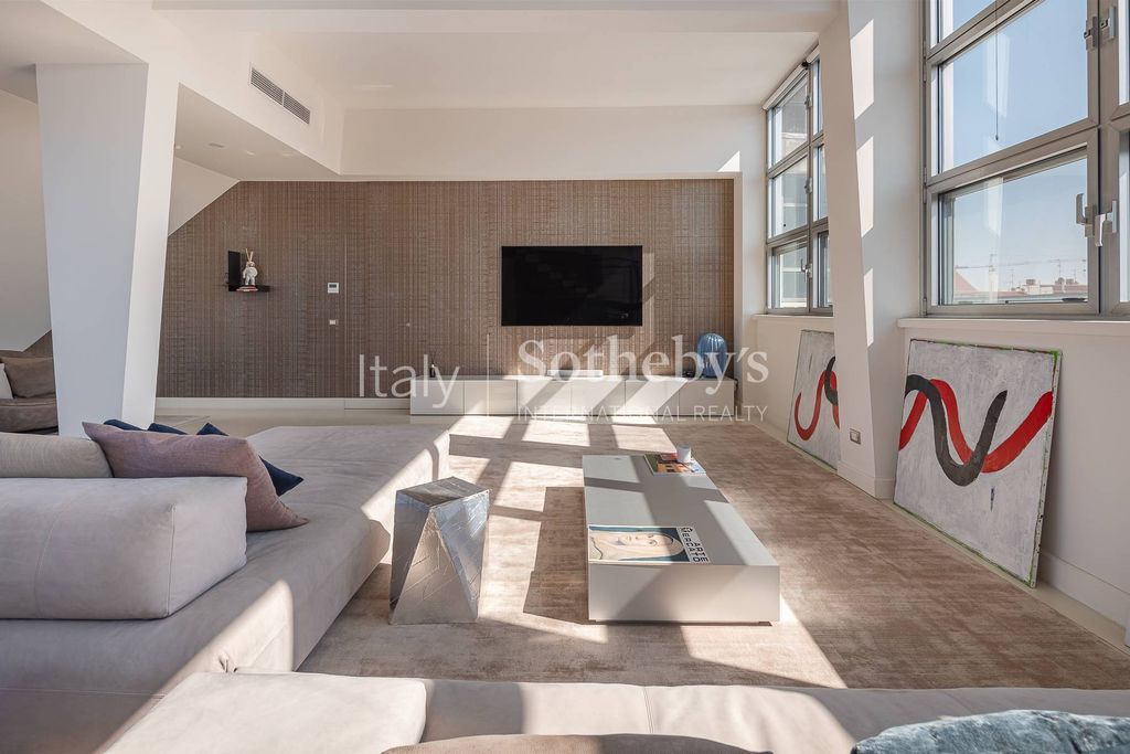 Property photo 2 of 28