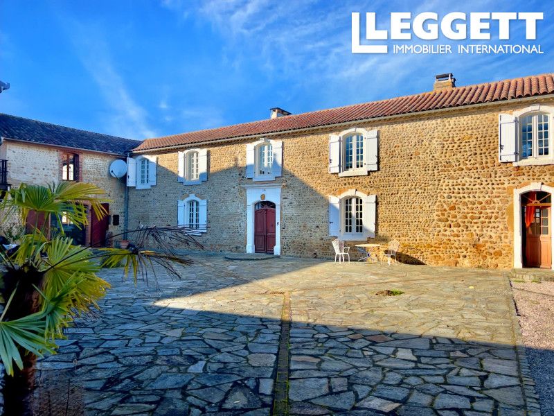 Property photo 2 of 10