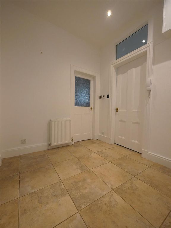 Property photo 2 of 12 P2110428.Jpg