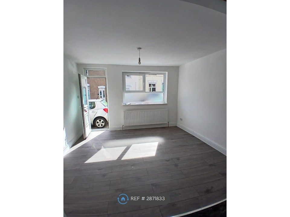 Property photo 2 of 4