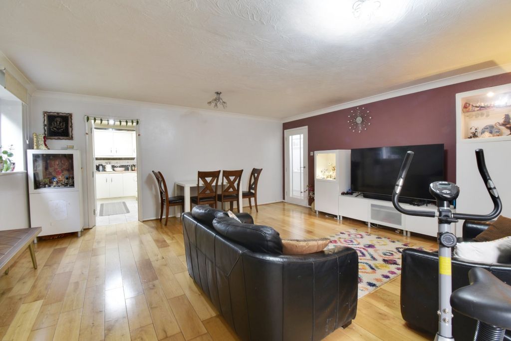 Property photo 2 of 10 Picture No. 09