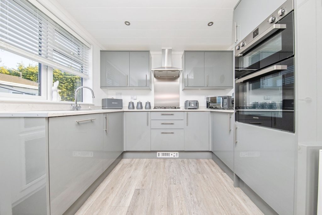 Property photo 1 of 18 Pbox-Img.Jpg